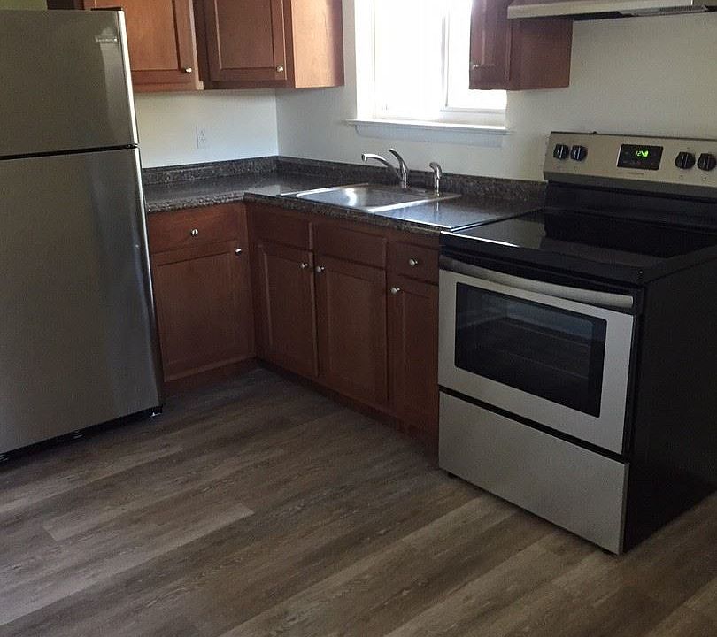 1st image of 43 Lasalle Ct APT 4