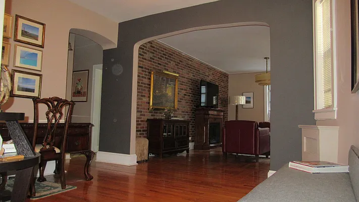 Rented by Katherine Pappas, LREB | media 2