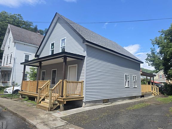 2nd image of 7 Underhill Avenue