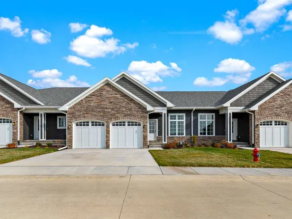 2882 Crimson Ln #B, Coralville, IA 52241