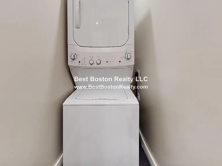 33 Portsmouth St #1L — Photo 8