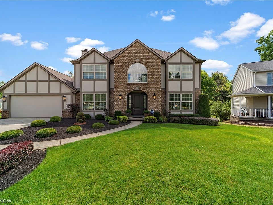 1st image of 10187 Versailles Dr
