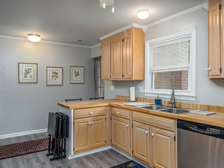 7602 Beechwood Dr — Photo 12