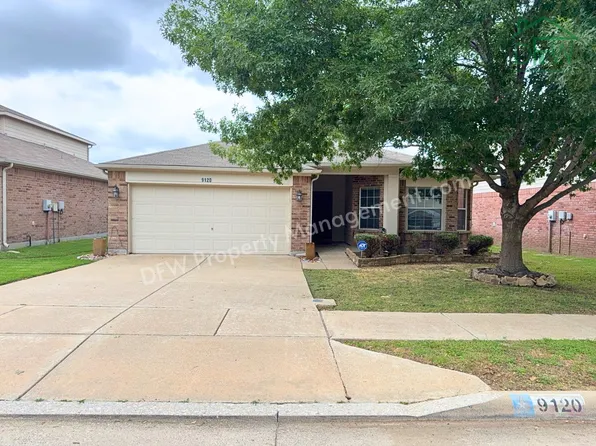 9120 Goldenview Dr, Fort Worth, TX 76244
