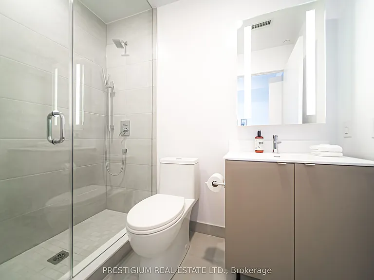 500 Dupont St #303 — Photo 21