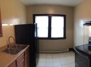 258 Bluff St APT 6, Dubuque, IA 52001