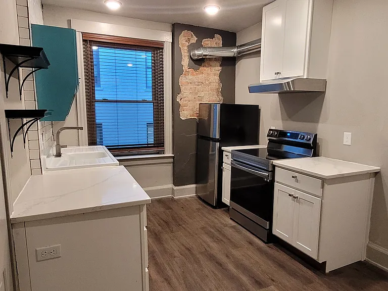 12 W Court St #7 — Photo 12