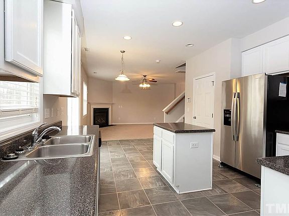 3rd image of 12 Beaver Creek Ln