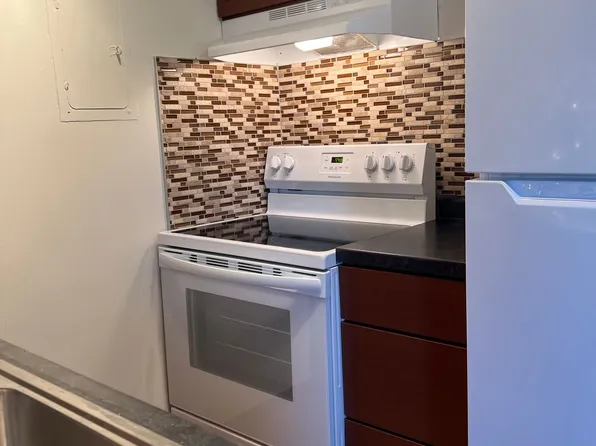 921, 921 24th Ave S APT 11, Minneapolis, MN 55406