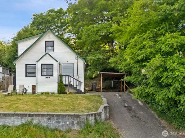 1205 Oyster Bay Avenue S, Bremerton, WA 98312