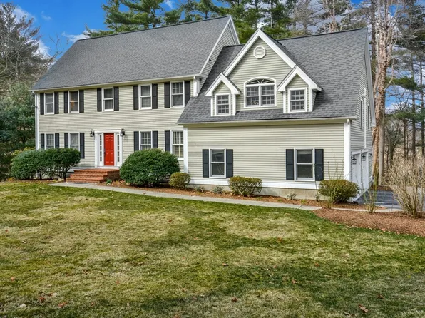 219 Causeway St, Medfield, MA 02052