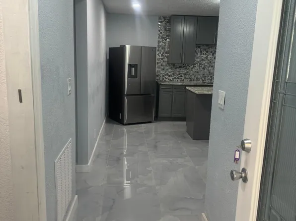 6659 Burpee Dr S #1, Jacksonville, FL 32210