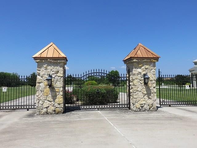 2nd image of 19133 Grandview Point