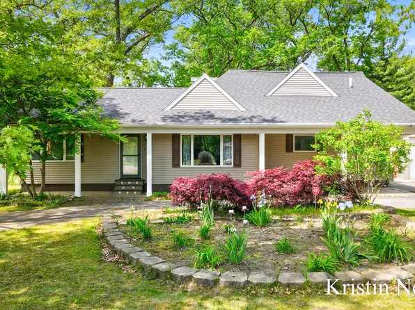 673 S Wolf Lake Rd, Muskegon, MI 49442