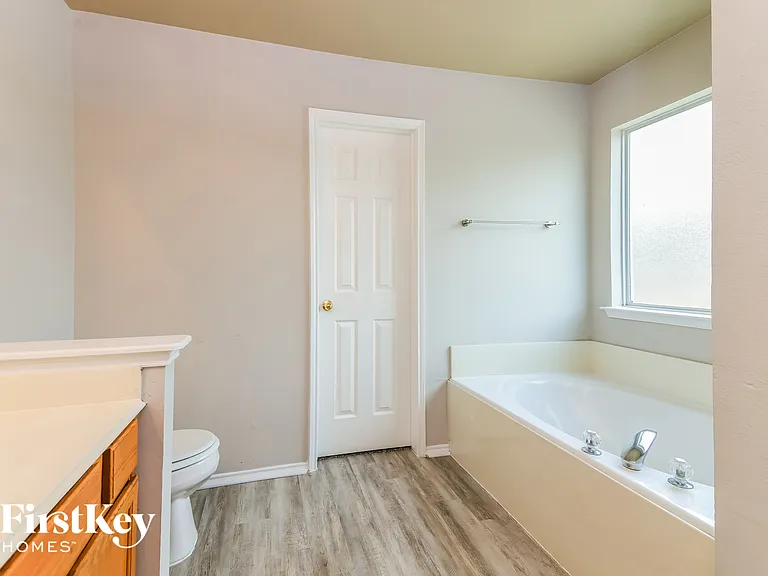 3605 Smoketree Dr — Photo 8