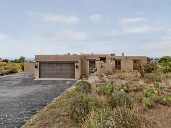 608 Cedar Hill Rd NE, Albuquerque, NM 87122