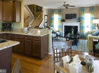 1627 Renaissance Dr, Baltimore, MD 21221