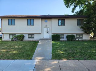 2402 Cottage St, Grand Island, NE 68803