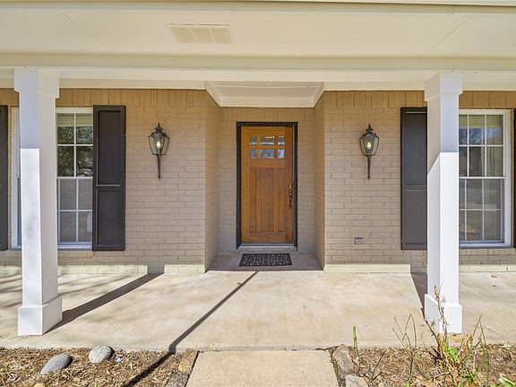 2nd image of 2705 Wood Cliff Ct