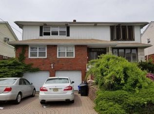 1523 8th St, Fort Lee, NJ 07024