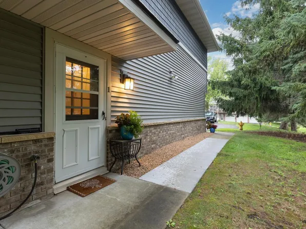 14210 44th Pl N APT 1, Plymouth, MN 55446