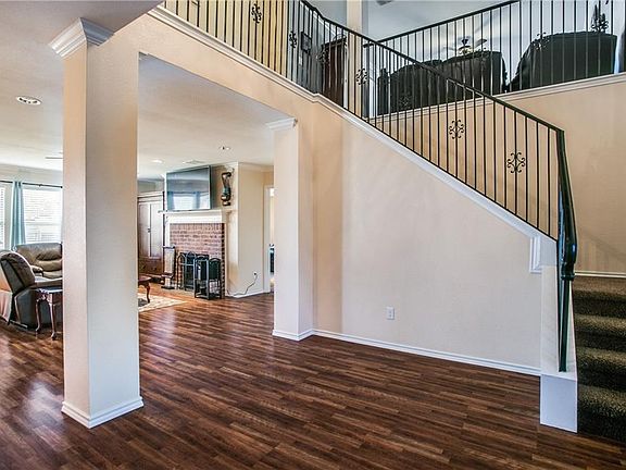 4th image of 2428 Sierra Dr
