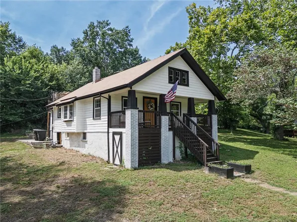 660 S 73rd Pl, Kansas City, KS 66111