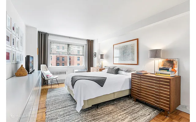 Sold by Douglas Elliman | media 16