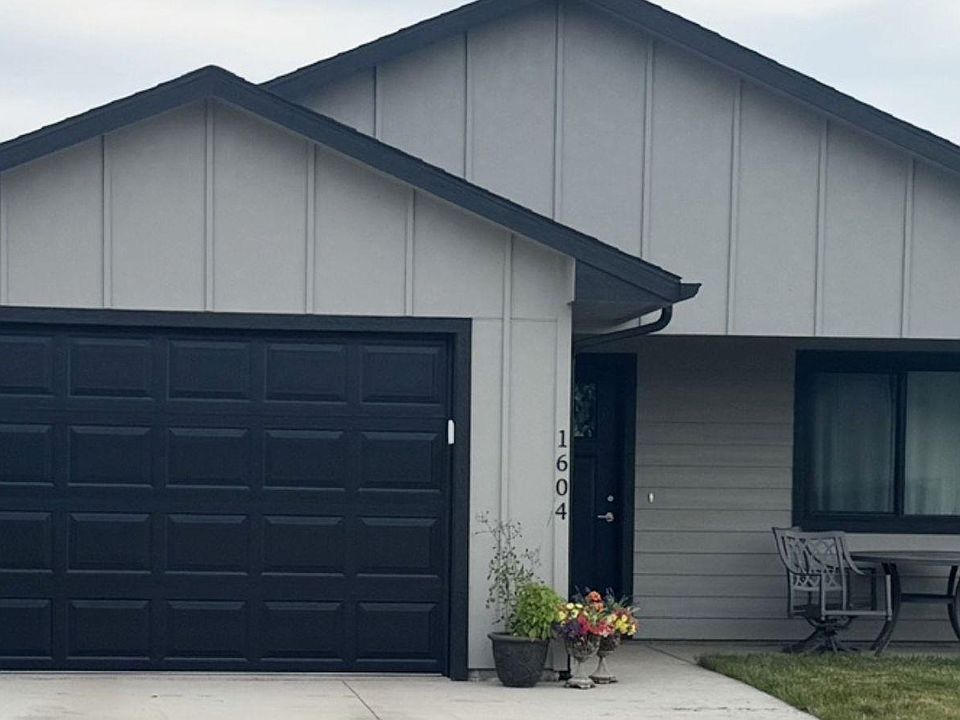 1st image of 1604 N Tina Dr