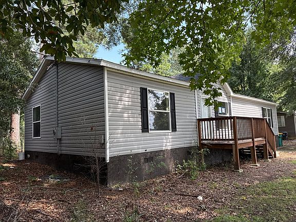 3rd image of 280 Lakeview Dr
