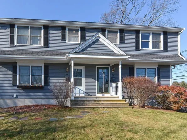 96 Bulfinch St, North Attleboro, MA 02760