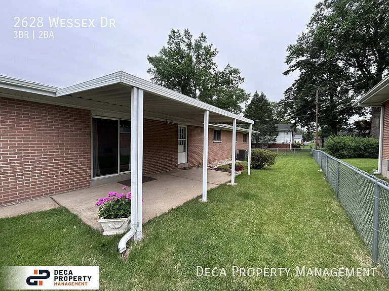 2628 Wessex Dr — Photo 3
