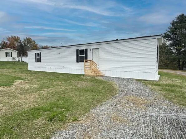 7 Spring Drive, Farmingdale, ME 04344