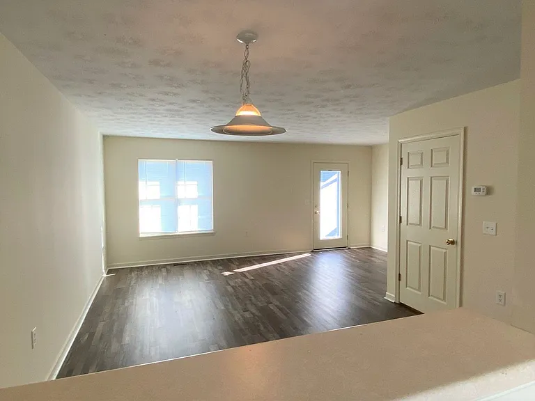 2450 Millwood Loop — Photo 3