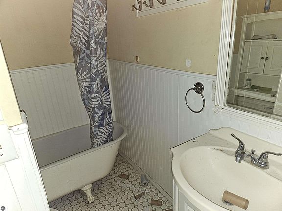 4th image of 416 S Lansing St