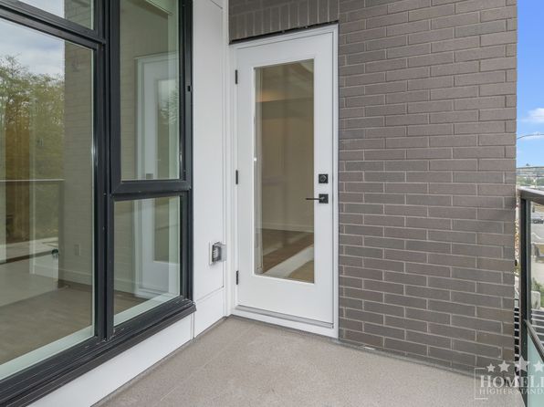 1 bedroom rental in Surrey — photo 17