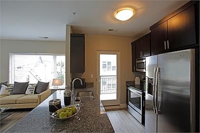 1st image of 1809 N Cambridge Ave APT 406