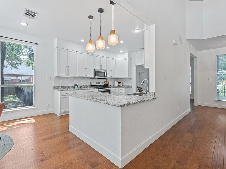 222 Primrose Dr — Photo 16
