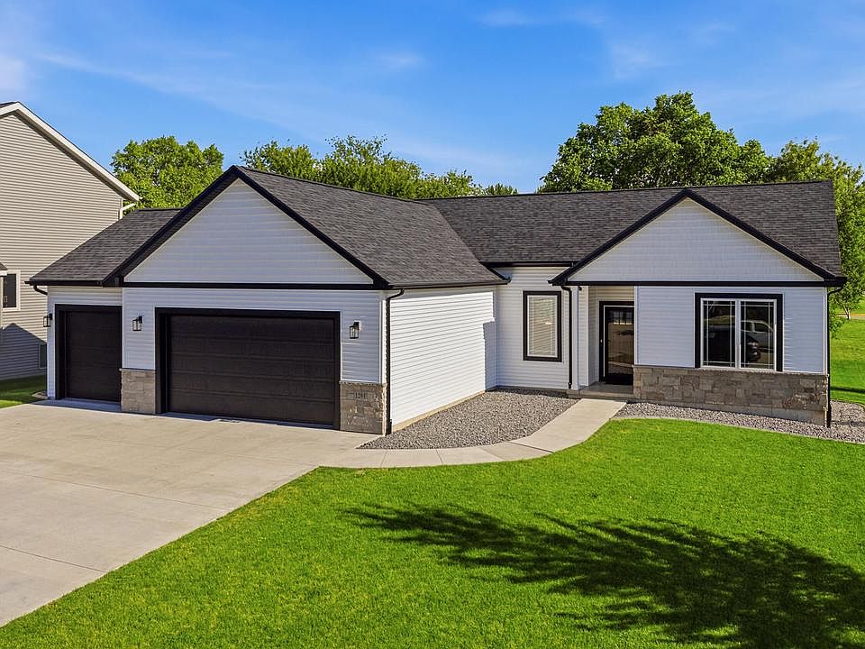 1st image of 1291 Carolyn BOULEVARD