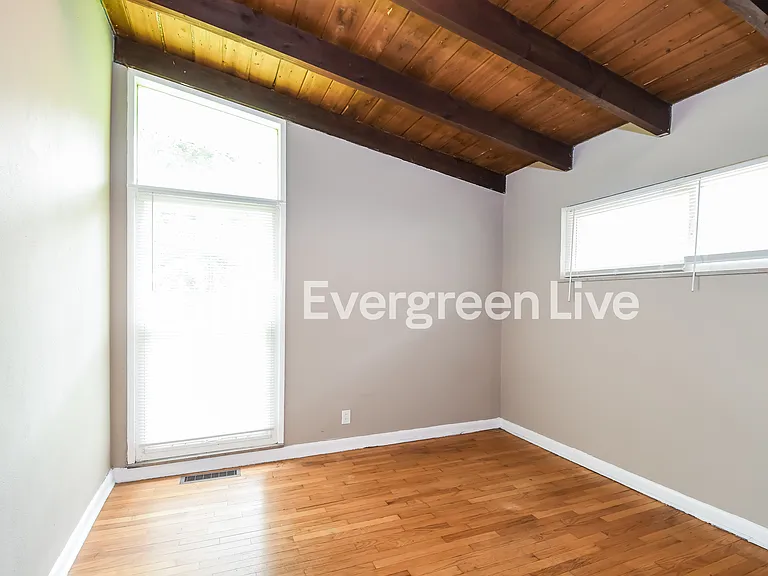 7823 Milan Ave — Photo 8