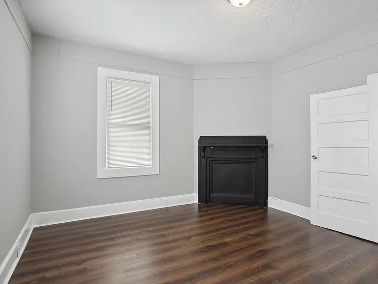 815 E Bolton St — Photo 14