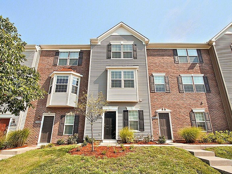 Parkway Oaks Townhomes and Duplexes Apartment Rentals Kansas City, MO