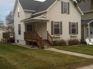 704 S 12th St, Escanaba, MI 49829