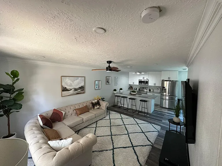 9426 Celine Dr — Photo 3