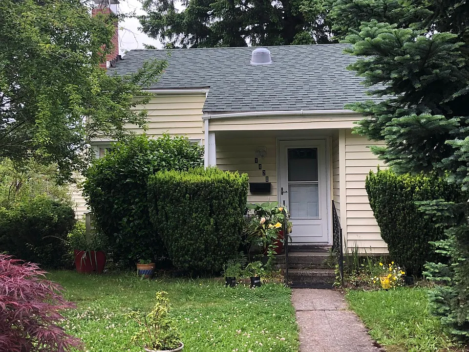 1420 6th Ave SW