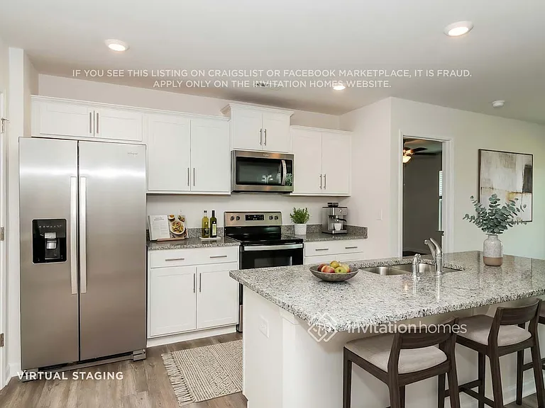 118 Clinton Ct — Photo 6