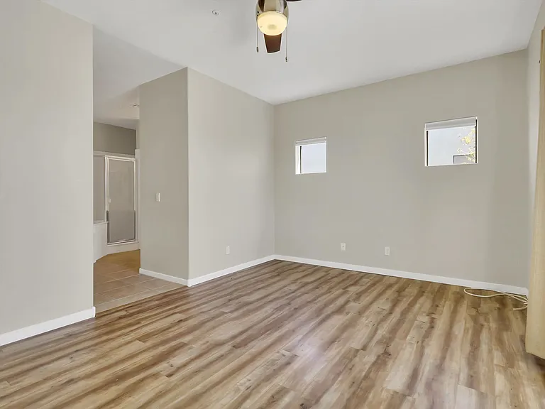 4613 E Culver St — Photo 13