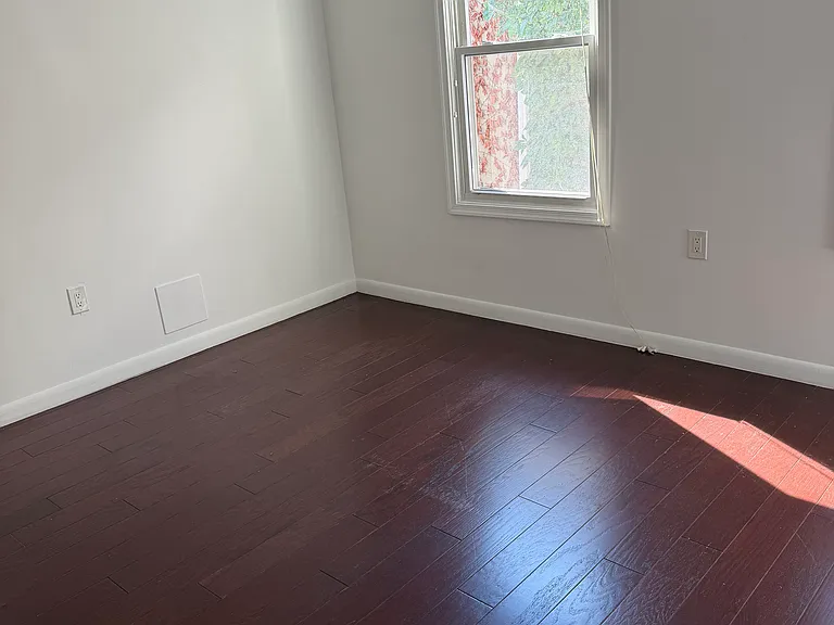 2331 E Susquehanna Ave — Photo 14