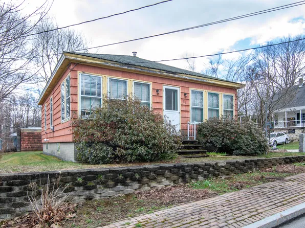 27 Reservoir Avenue, Lewiston, ME 04240