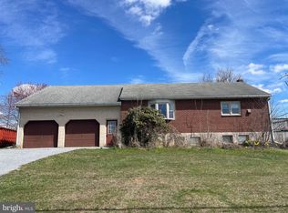 319 Hopkins Mill Rd, New Providence, PA 17560